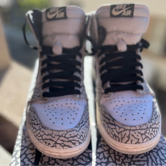 Air Jordan Retro I High OG - Picture 5 of 10